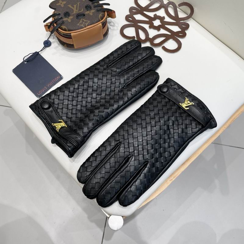 LV Gloves XL 011224